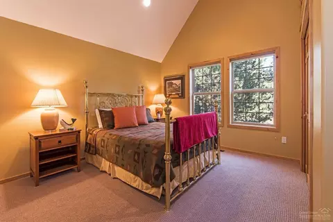 17927 Red Cedar Ln, Sunriver, OR 97707 photo 16