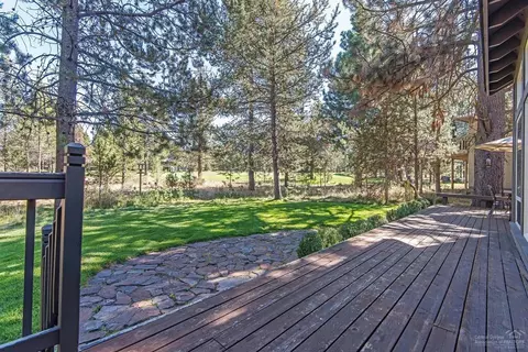 17927 Red Cedar Ln, Sunriver, OR 97707 photo 5