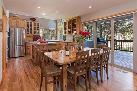 17927 Red Cedar Ln, Sunriver, OR 97707 photo 3