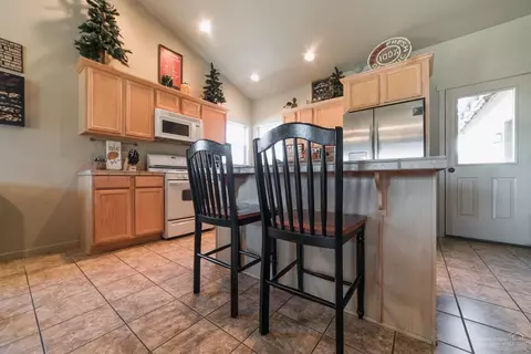 63802 Stanley Way, Bend, OR 97701 photo 5