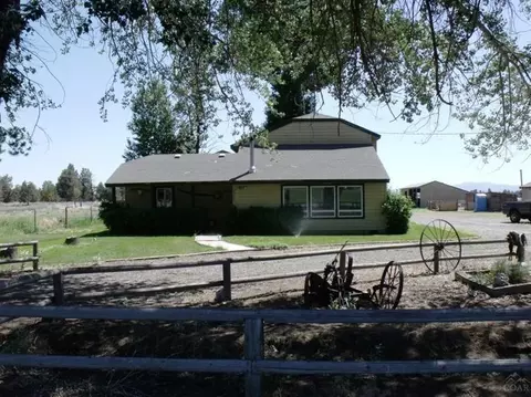 62750 Dodds Rd, Bend, OR 97701 photo 1