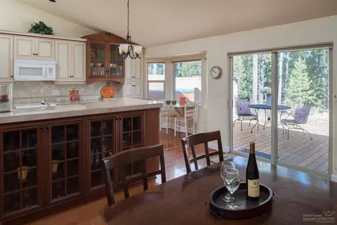 57815 Summit Ln, Sunriver, OR 97707 photo 3