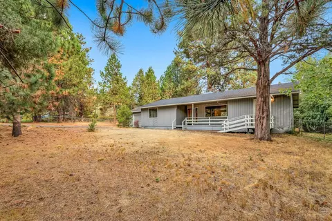 20312 Rae Rd, Bend, OR 97702 photo 3
