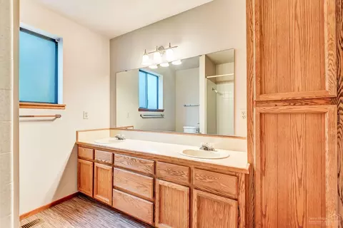 20312 Rae Rd, Bend, OR 97702 photo 16