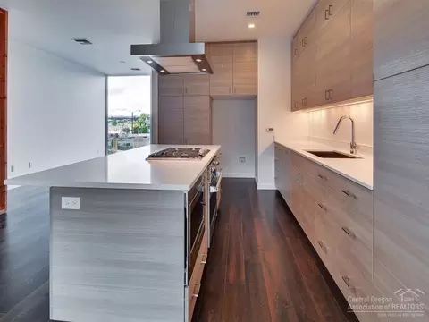 55 SW Wall St #22, Bend, OR 97703 photo 8