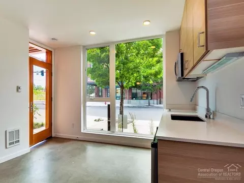 55 SW Wall St #22, Bend, OR 97703 photo 21