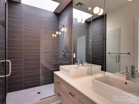 55 SW Wall St #22, Bend, OR 97703 photo 17