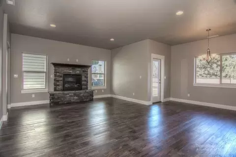 3141 NE Flagstone Ave, Bend, OR 97701 photo 3