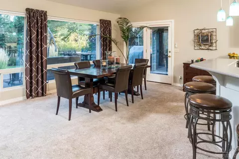 19577 Green Lakes Loop, Bend, OR 97702 photo 4