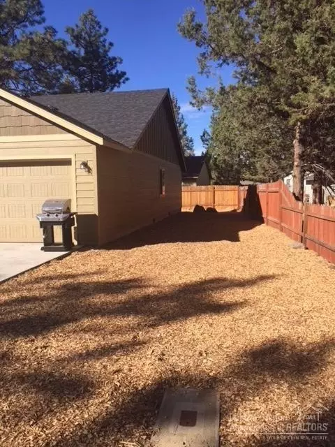 19994 Pinewood Rd, Bend, OR 97702 photo 7