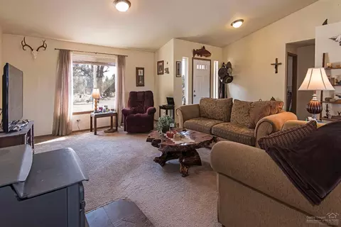 26291 Willard Rd, Bend, OR 97701 photo 3