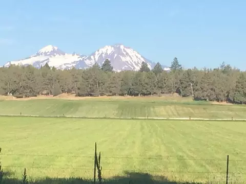 65541 Tweed Rd, Bend, OR 97703 photo 1
