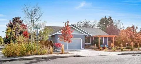 62816 Timberline Ct, Bend, OR 97701 photo 2