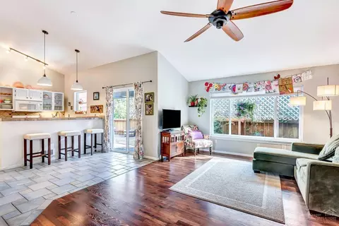 62816 Timberline Ct, Bend, OR 97701 photo 5