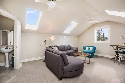 21460 Bradetich Loop, Bend, OR 97701 photo 20
