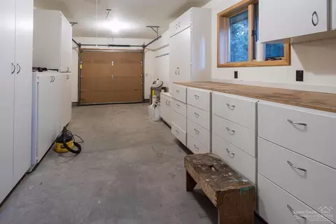 61143 River Bluff Trl, Bend, OR 97702 photo 16