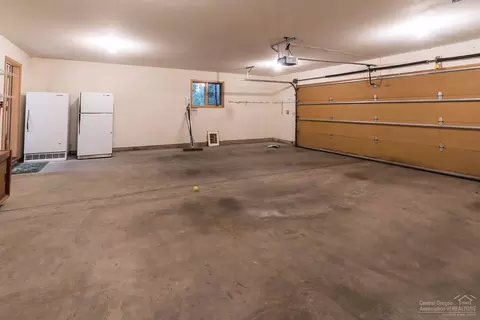 61143 River Bluff Trl, Bend, OR 97702 photo 17