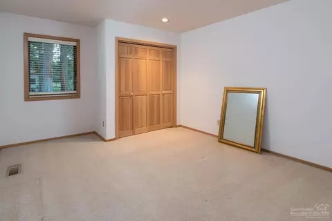 61143 River Bluff Trl, Bend, OR 97702 photo 12