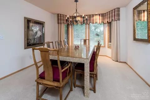 61143 River Bluff Trl, Bend, OR 97702 photo 9