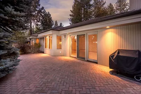 61143 River Bluff Trl, Bend, OR 97702 photo 19