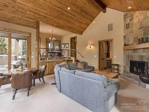 56405 Twin Rivers Dr, Bend, OR 97707 photo 14