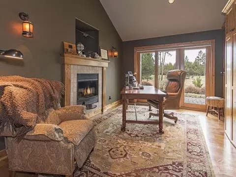 56405 Twin Rivers Dr, Bend, OR 97707 photo 16