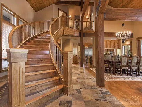 56405 Twin Rivers Dr, Bend, OR 97707 photo 7
