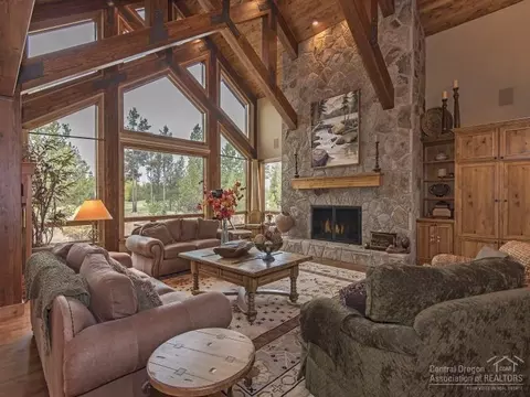 56405 Twin Rivers Dr, Bend, OR 97707 photo 4
