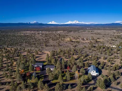 17939 Plainview Rd, Bend, OR 97703 photo 2