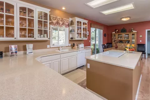 17939 Plainview Rd, Bend, OR 97703 photo 8