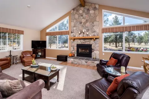 17939 Plainview Rd, Bend, OR 97703 photo 6
