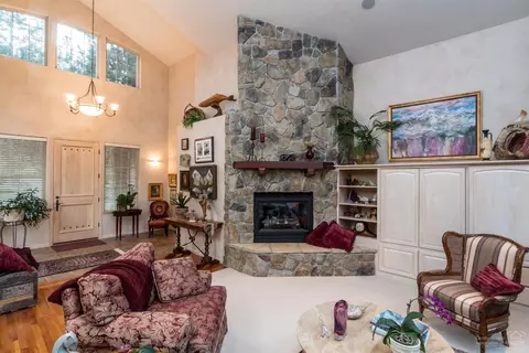 3575 NW Mccready Dr, Bend, OR 97703 photo 5