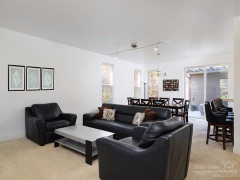 19464 Blue Lake Loop, Bend, OR 97702 photo 5