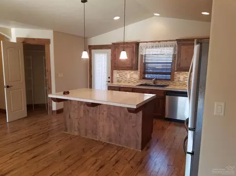 1236 NE Shane Ln, Bend, OR 97701 photo 4