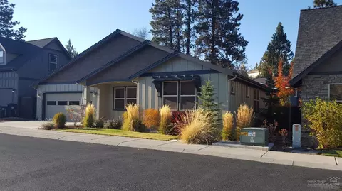 1236 NE Shane Ln, Bend, OR 97701 photo 1