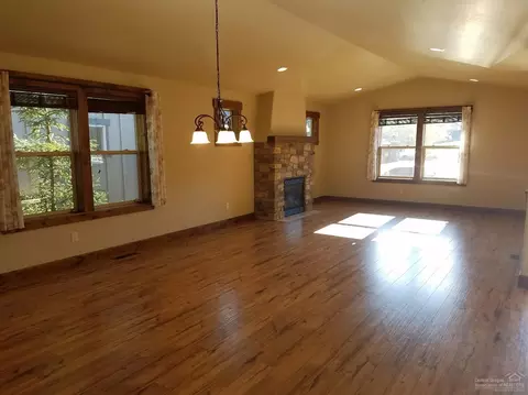 1236 NE Shane Ln, Bend, OR 97701 photo 6