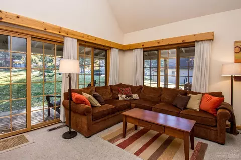 57522 Circle Four Ln, Sunriver, OR 97707 photo 9