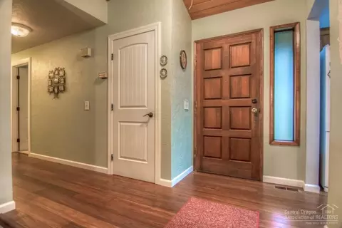 61157 Benham Rd, Bend, OR 97702 photo 3