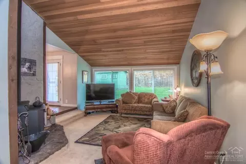 61157 Benham Rd, Bend, OR 97702 photo 4