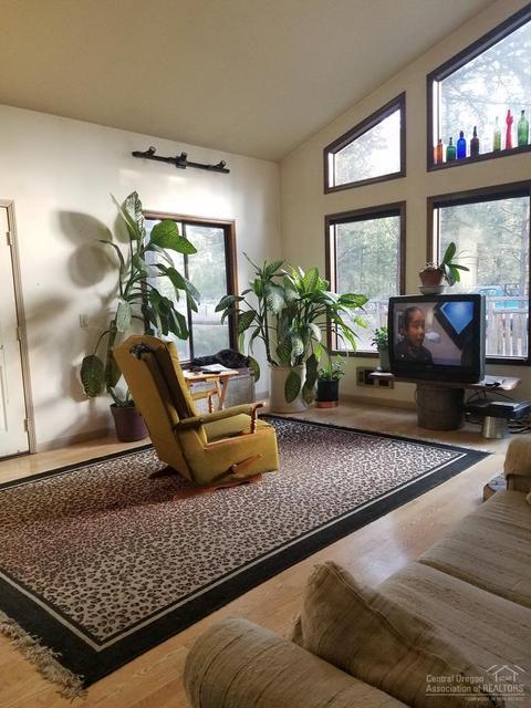 15859 Juniper Rd, La Pine, OR 97739 photo 2