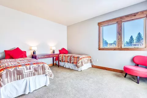60510 Snap Shot Loop, Bend, OR 97702 photo 19
