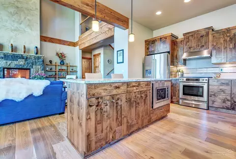 60510 Snap Shot Loop, Bend, OR 97702 photo 12
