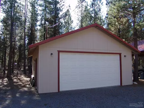 51745 Pine Loop Dr, La Pine, OR 97739 photo 4