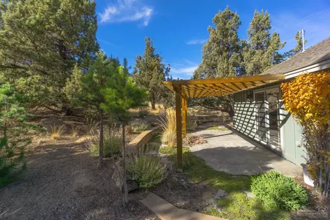 65485 76th St, Bend, OR 97703 photo 14