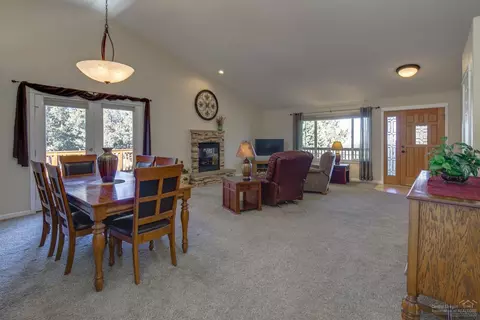 65485 76th St, Bend, OR 97703 photo 3