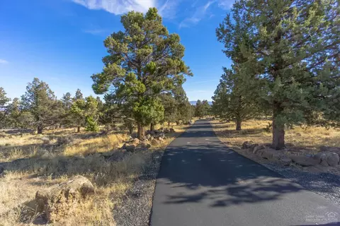 65485 76th St, Bend, OR 97703 photo 22
