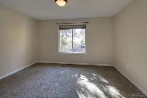 65485 76th St, Bend, OR 97703 photo 11