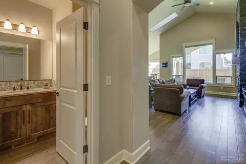 61050 Ambassador Dr, Bend, OR 97702 photo 11