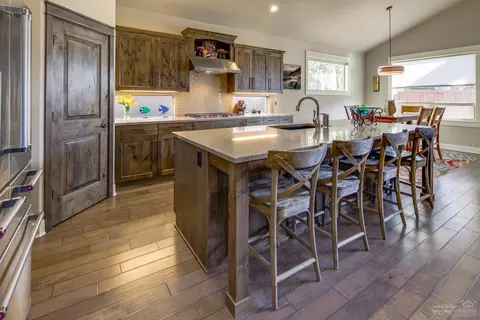 61050 Ambassador Dr, Bend, OR 97702 photo 8