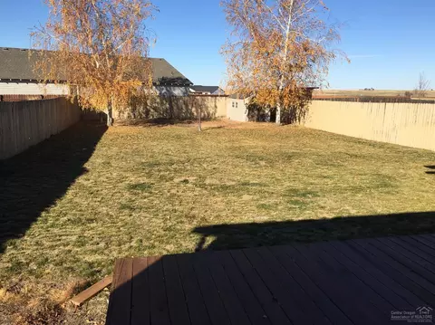 629 E D St, Culver, OR 97734 photo 3